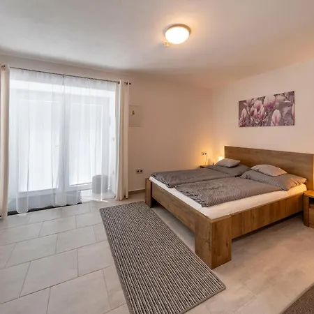 Apartmany Pod Namestim 2 Telc Exterior photo