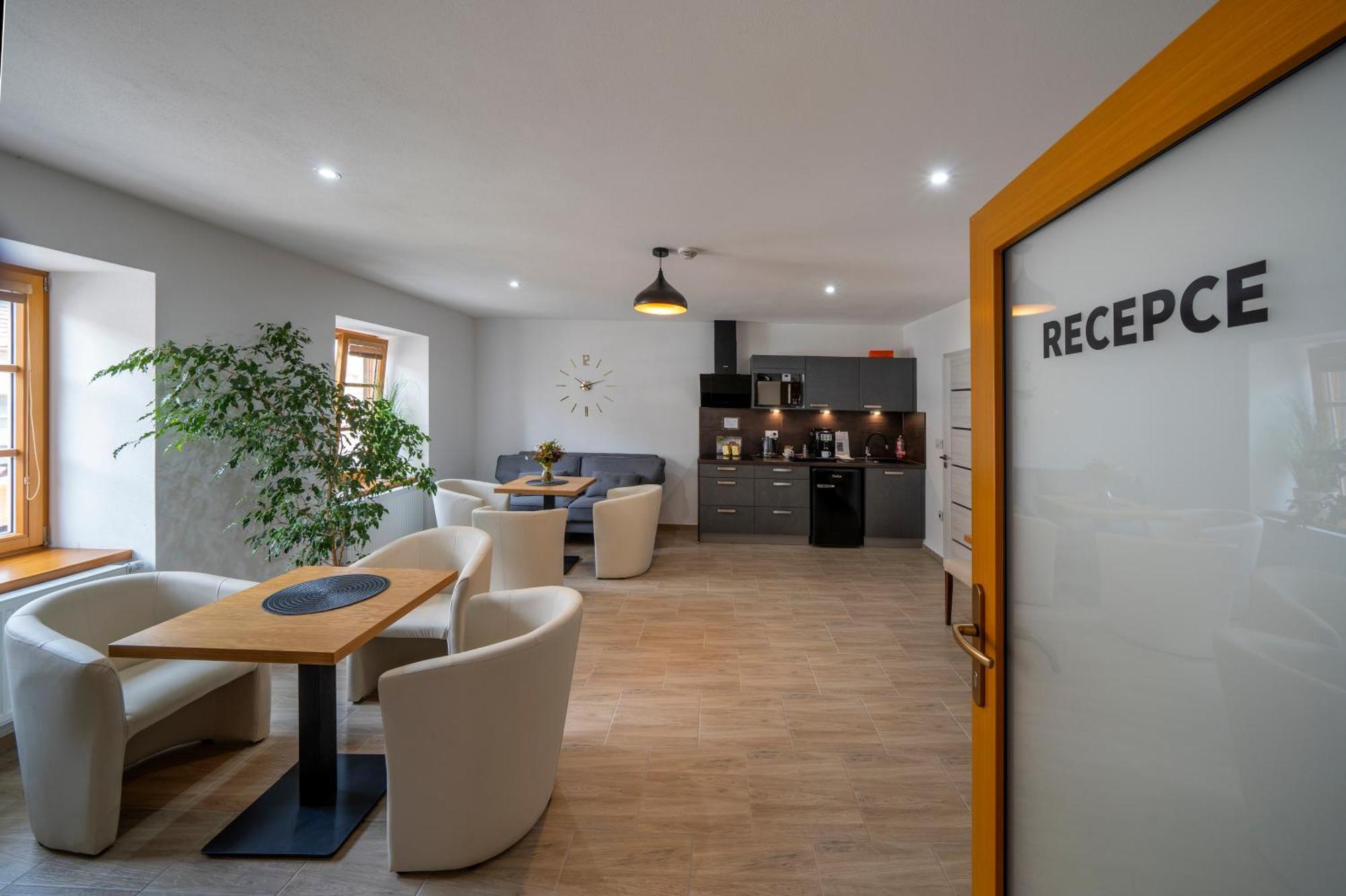 Apartamento Pod Náměstím 2 *